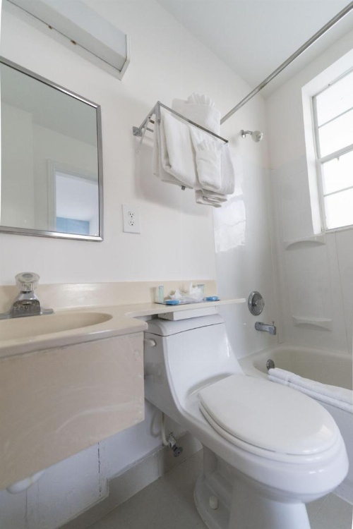 Ocean Surf Hotel image 5